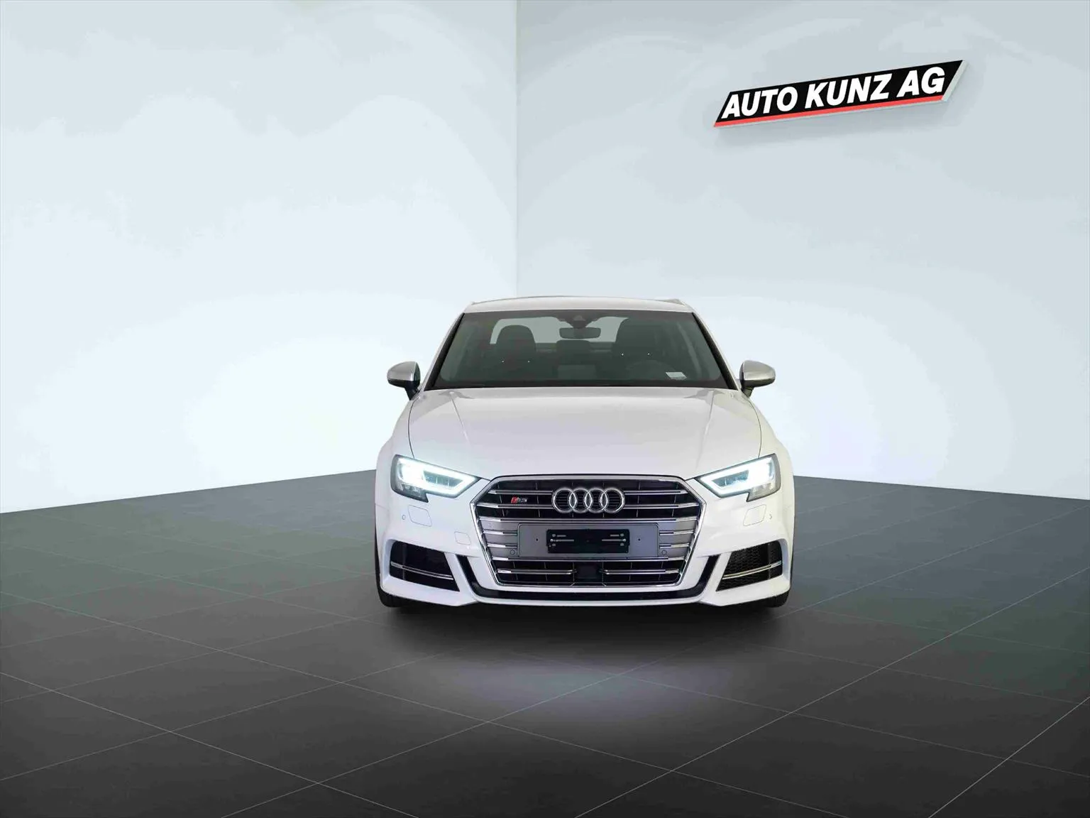 Audi S3 Limousine 2.0 TFSI quattro  Image 3