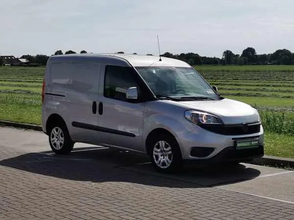 Fiat Doblo CARGO 1.3 HDI 2xZijdeur 90Pk! Image 4